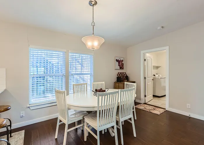 New 5 Bdrm W/Pool Mins To Pearl/Riverwalk/Quarry Market - Sleep 12