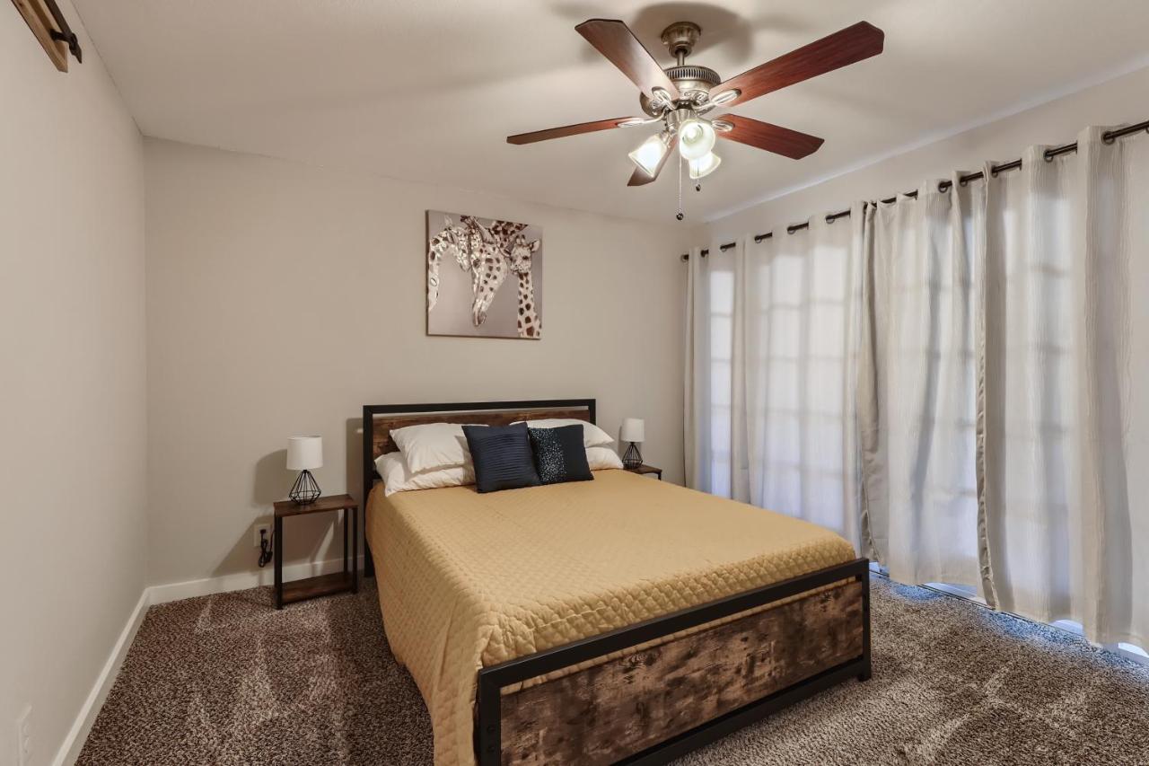 Hébergement de vacances New 5 Bdrm W/pool Mins To Pearl/riverwalk/quarry Market - Sleep 12 San Antonio