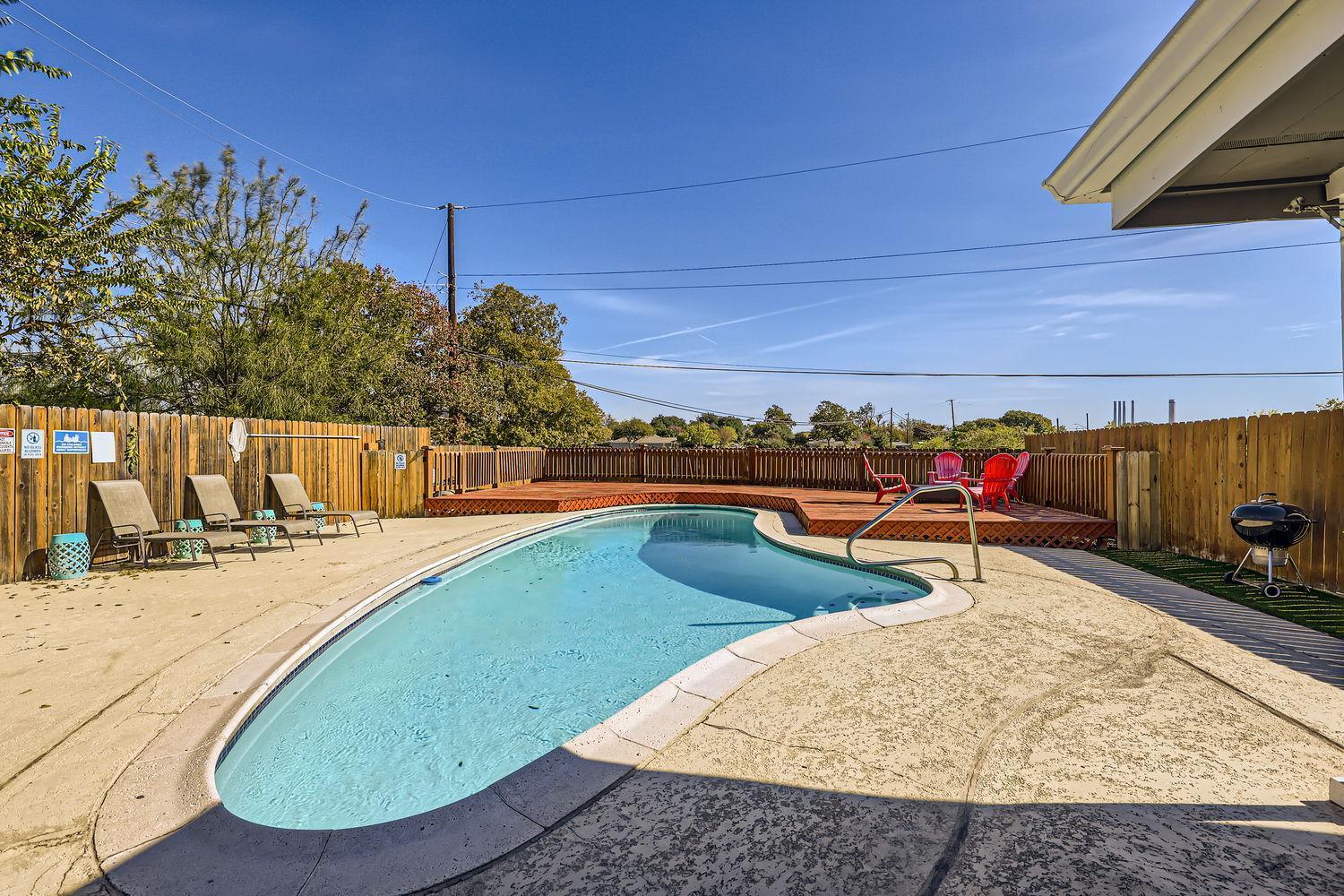 New 5 Bdrm W/pool Mins To Pearl/riverwalk/quarry Market - Sleep 12 Hébergement de vacances San Antonio